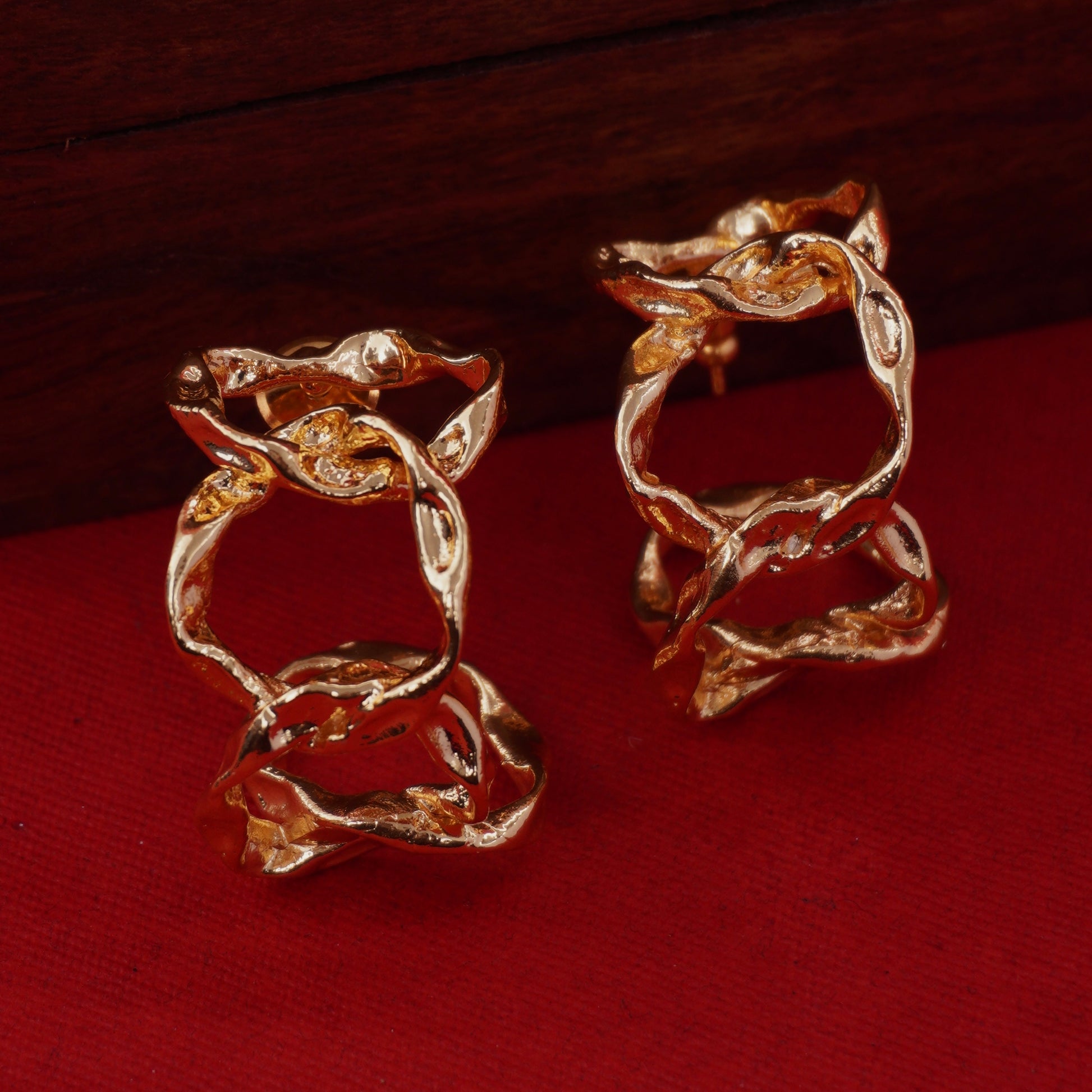 Lustre Hoops