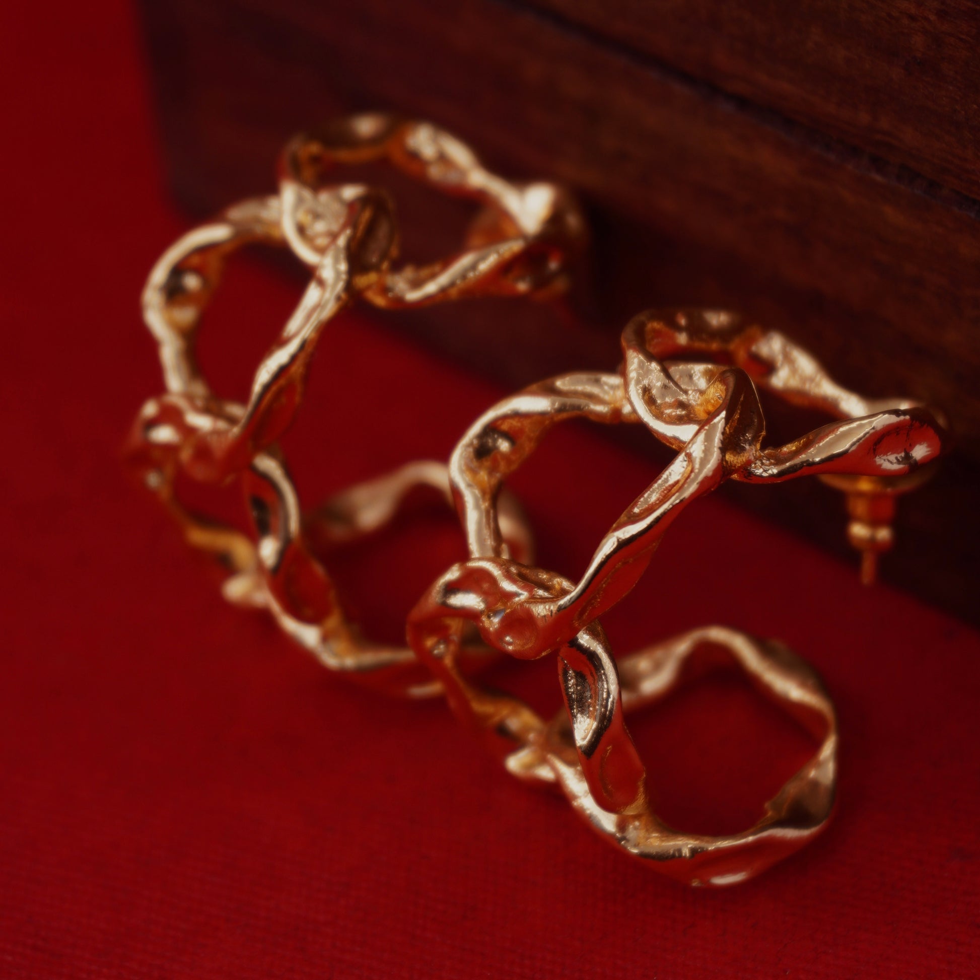 Lustre Hoops
